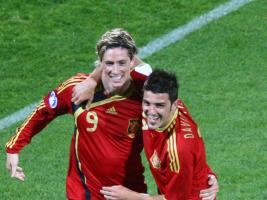 Фернандо Торрес и Давид Вилья — звёздное нападение испанцев (c) Sky Sports