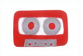 Красная аудиокассета