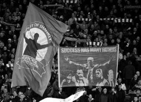 Болельщики «Ливерпуля» на Копе (c) Liverpool Echo
