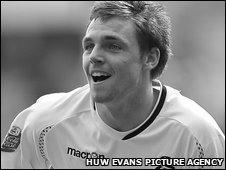 Пол Андерсон в футболке «Суонси Сити» (c) BBC Sport/HUW Evans