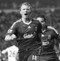 Дирк Кёйт забивает в ворота «Тоттенхэма» (c) LiverpoolFC.tv
