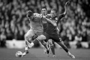 Лукас Лейва в матче против «Манчестер Сити» (c) LiverpoolFC.tv