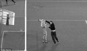 Фотография Криса Керклэнда во время матча с «Лидс Юнайтед»
