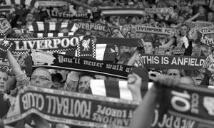 Болельщики «Ливерпуля» на трибуне Коп (c) Liverpool Echo